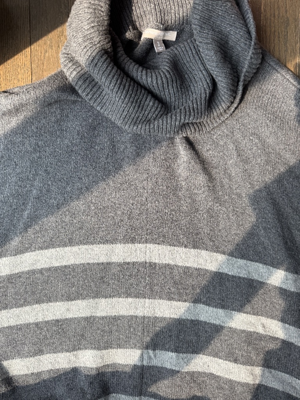 Banana republic poncho size small